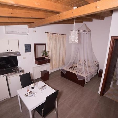 Bodikos Apartments ピツイディア エクステリア 写真