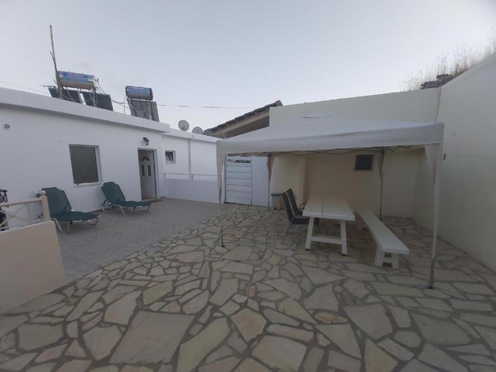 Bodikos Apartments ピツイディア エクステリア 写真